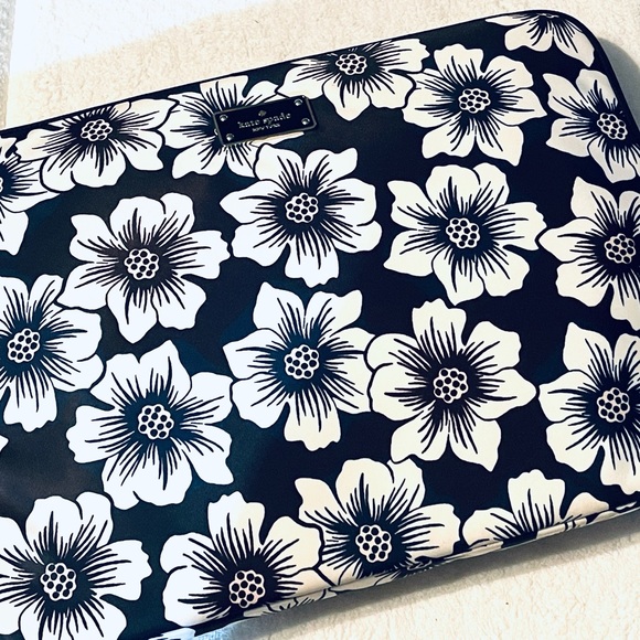 Kate Spade super cute Computer Bag - Picture 11 of 13